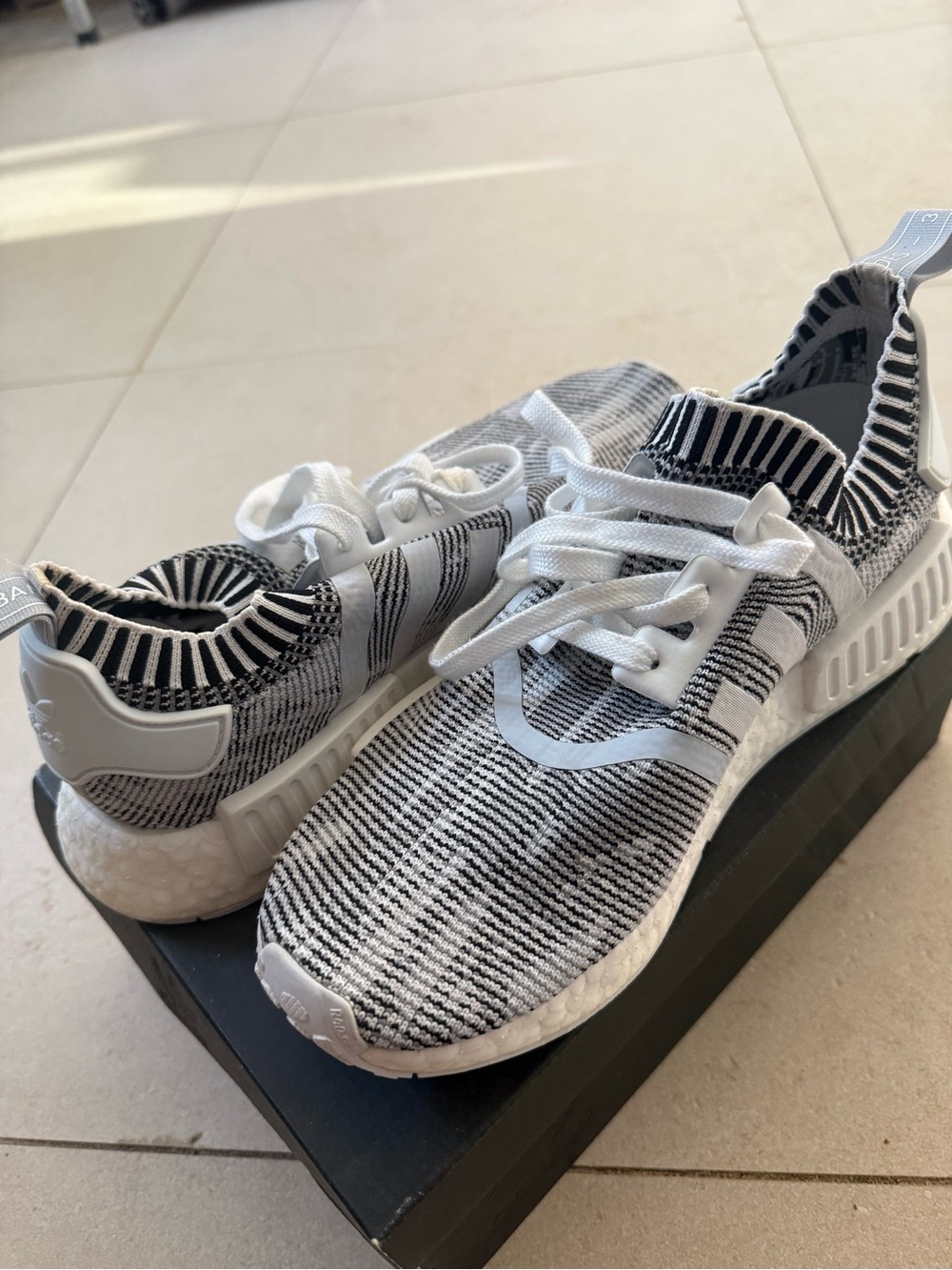 Adidas NMD_R1